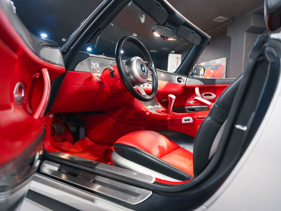 Image 27/41 of BMW Z8 (2002)