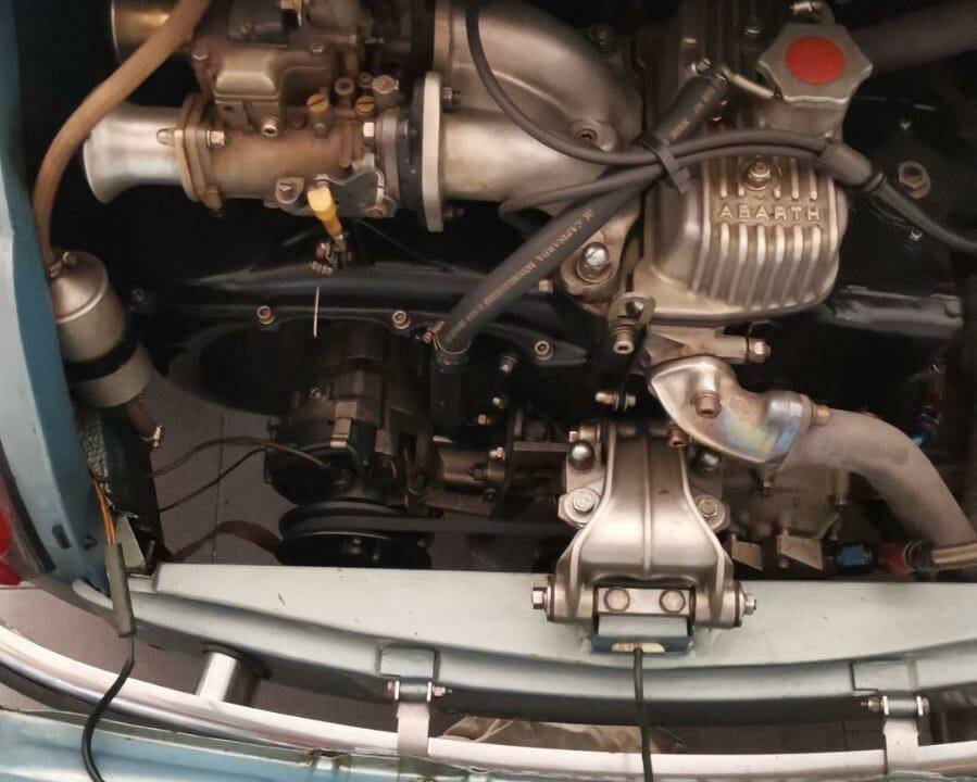 Image 5/10 of FIAT 500 L (1969)
