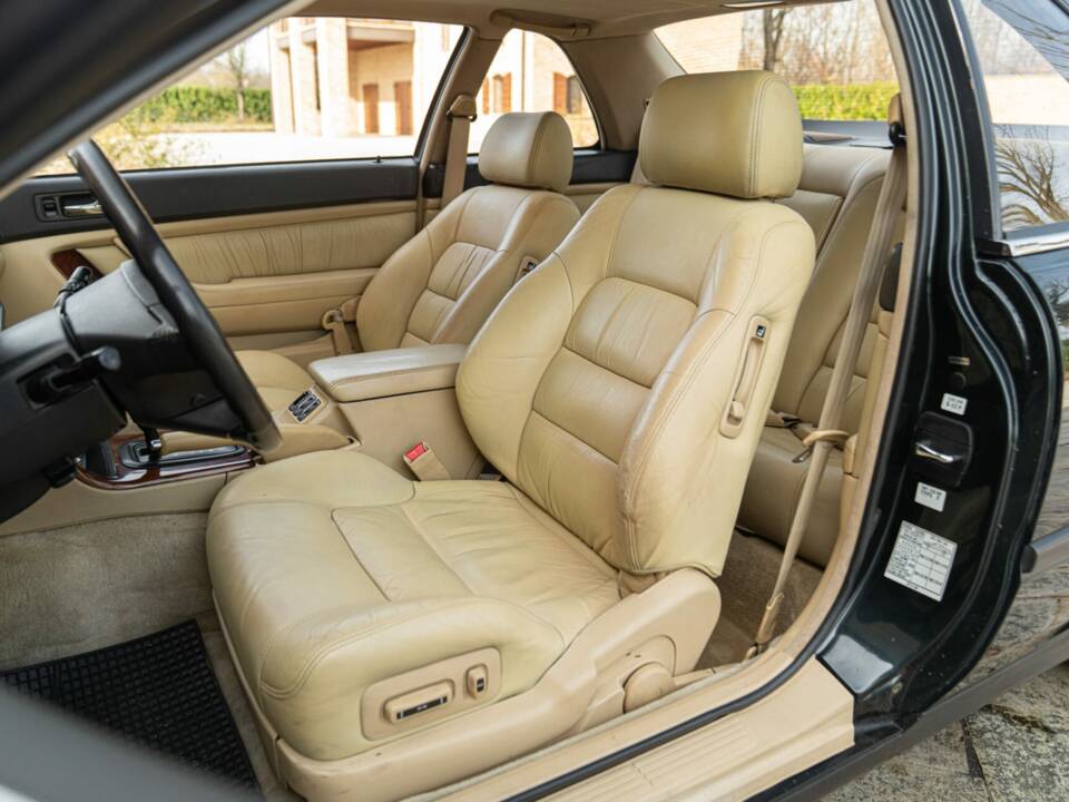 Bild 24/50 von Honda Legend (1992)