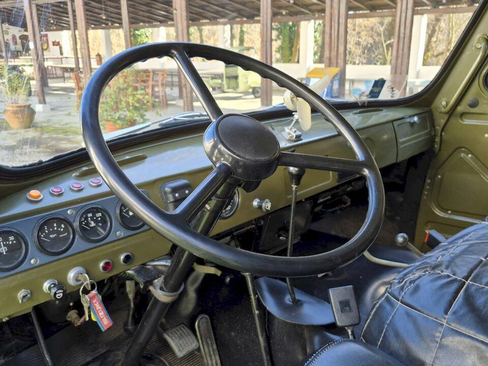 Image 23/51 of UAZ 3741 (1991)