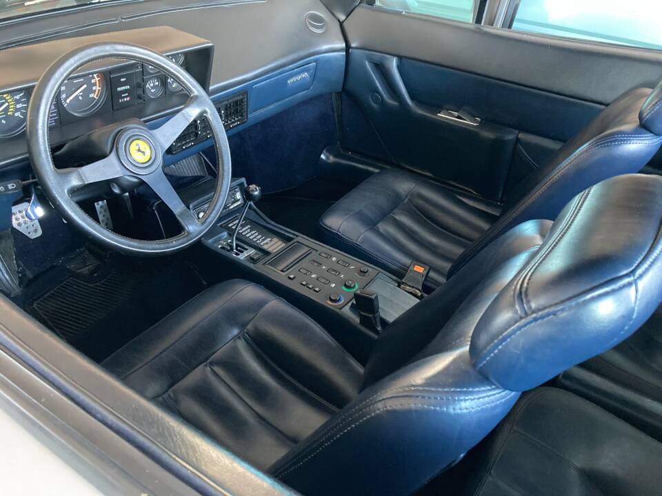 Image 11/13 of Ferrari Mondial Quattrovalvole (1985)