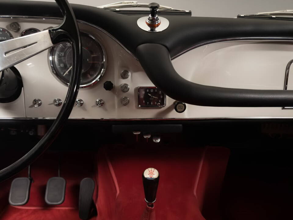 Image 30/39 of Maserati 3500 GT Touring (1961)