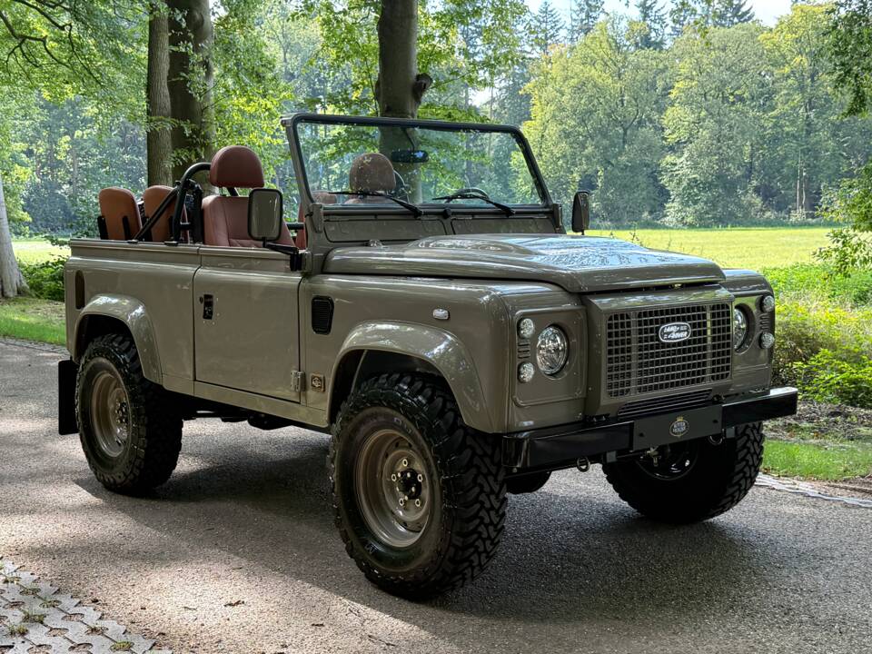 Bild 5/44 von Land Rover Defender 90 Td5 (1999)