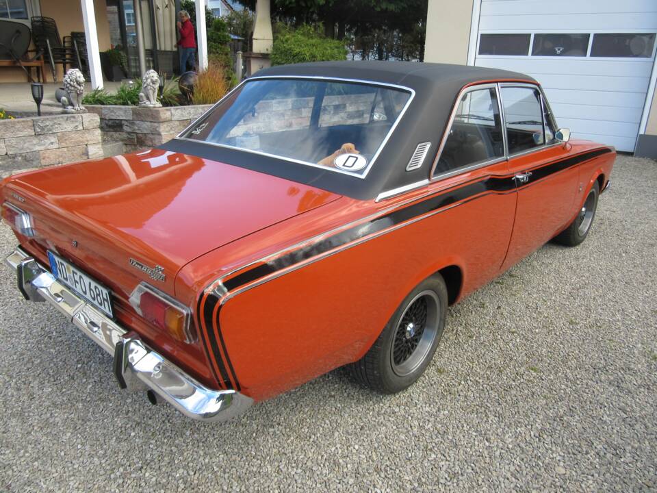 Bild 4/20 von Ford 17m 2300S (1968)