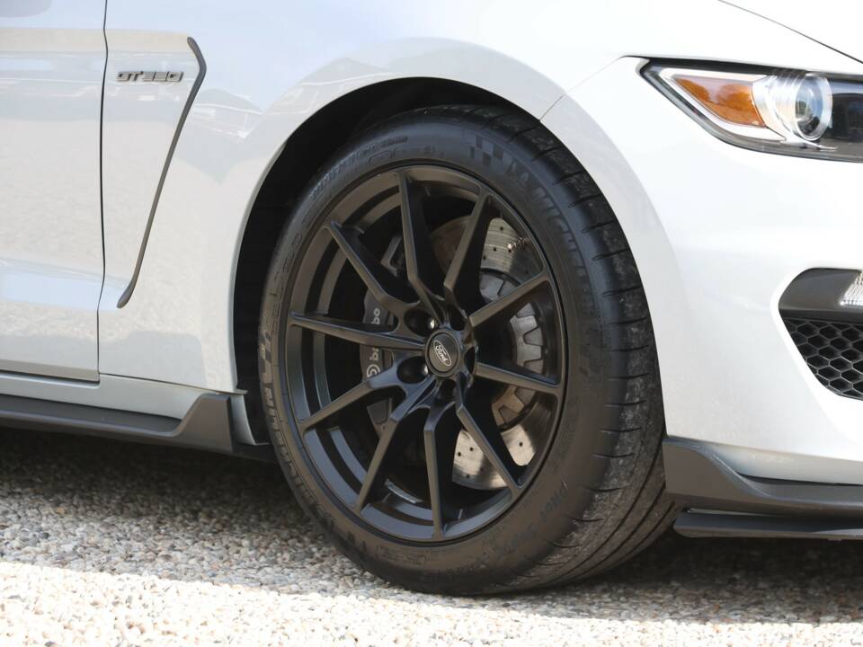 Image 25/50 of Ford Mustang Shelby GT 350 (2017)