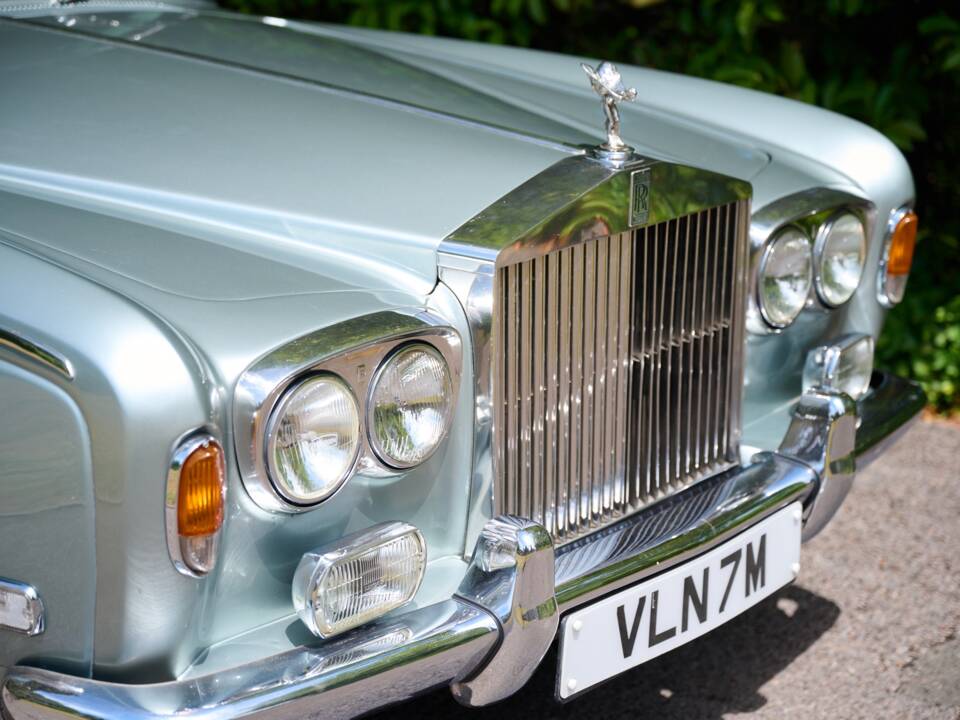 Image 3/46 of Rolls-Royce Silver Shadow I (1974)