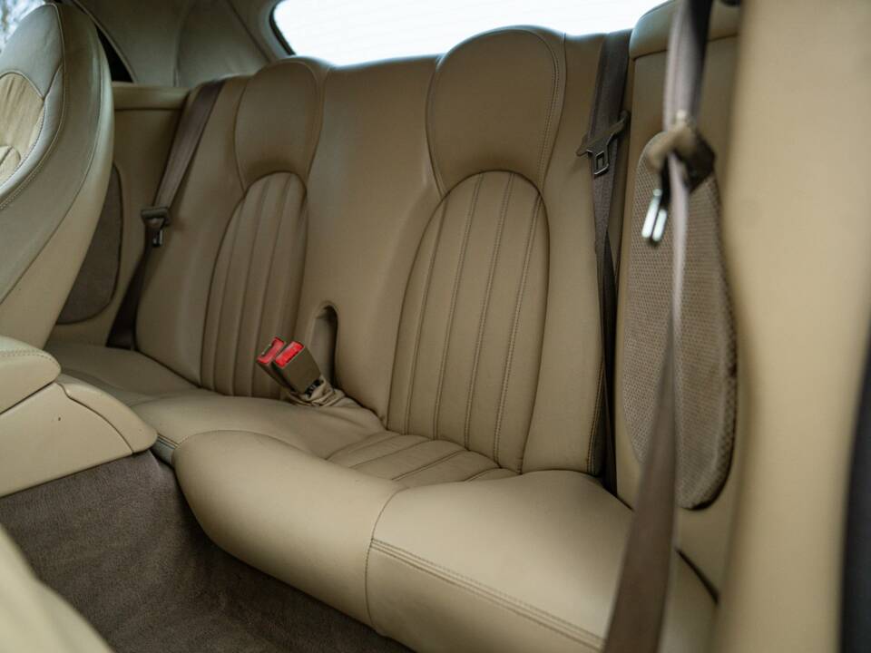 Immagine 34/50 di Jaguar XK8 4.0 (2006)