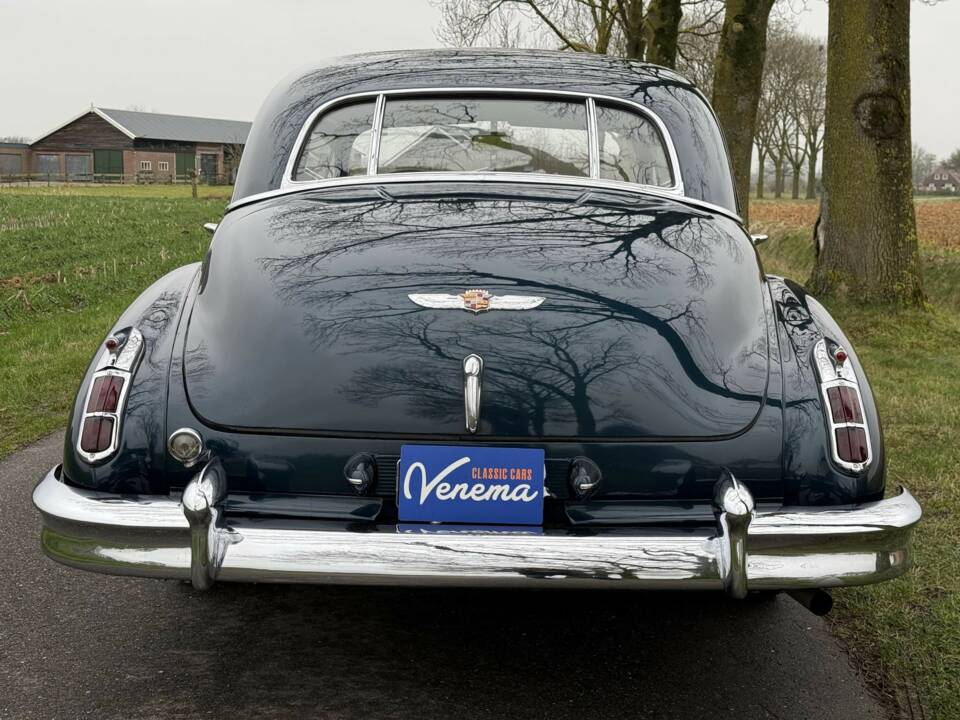 Image 6/24 of Cadillac 62 Sedan (1947)