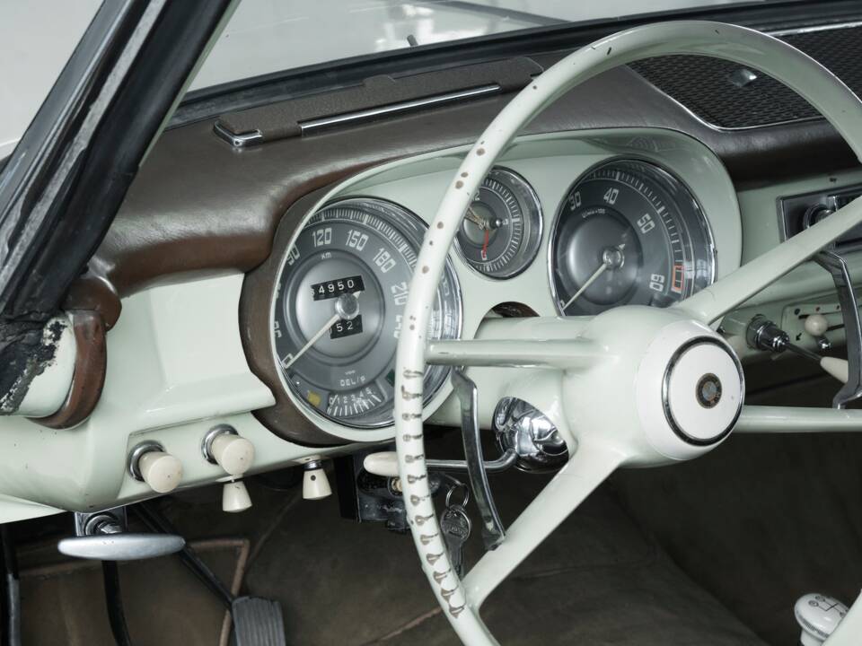 Bild 27/50 von BMW 503 (1959)