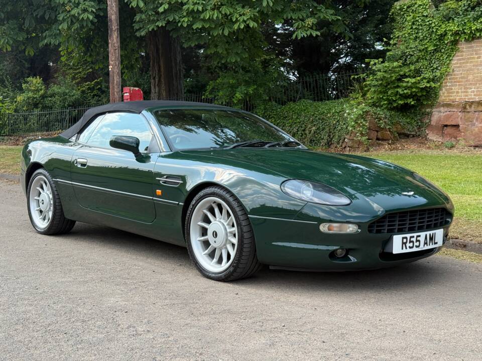Immagine 9/19 di Aston Martin DB 7 Volante (1998)