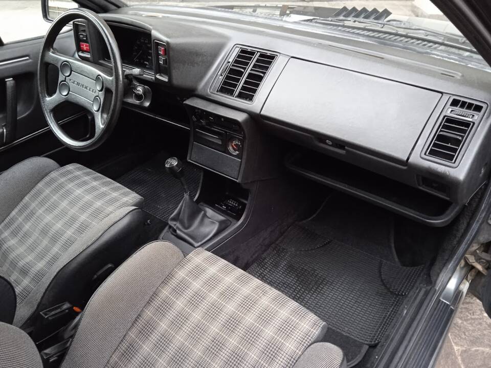 Image 34/67 de Volkswagen Scirocco II GT (1984)