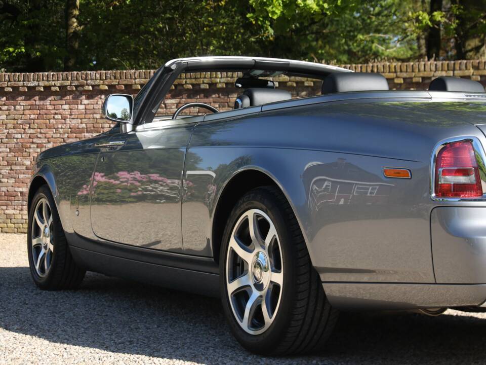 Image 17/50 of Rolls-Royce Phantom DHC (2009)