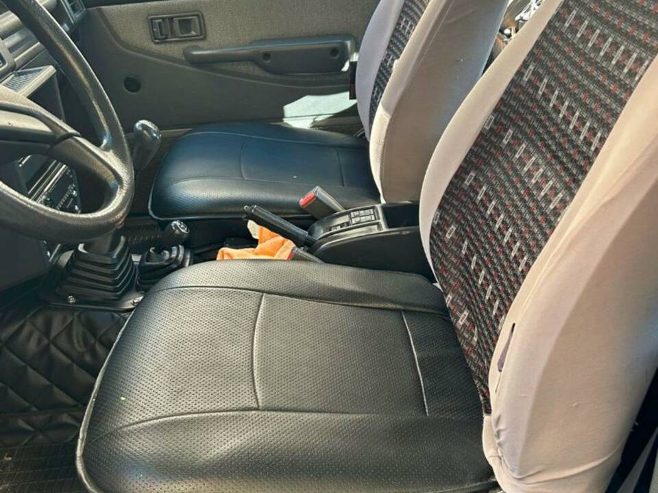 Bild 12/27 von Daihatsu Feroza 1.6i Special Hard-top (1991)