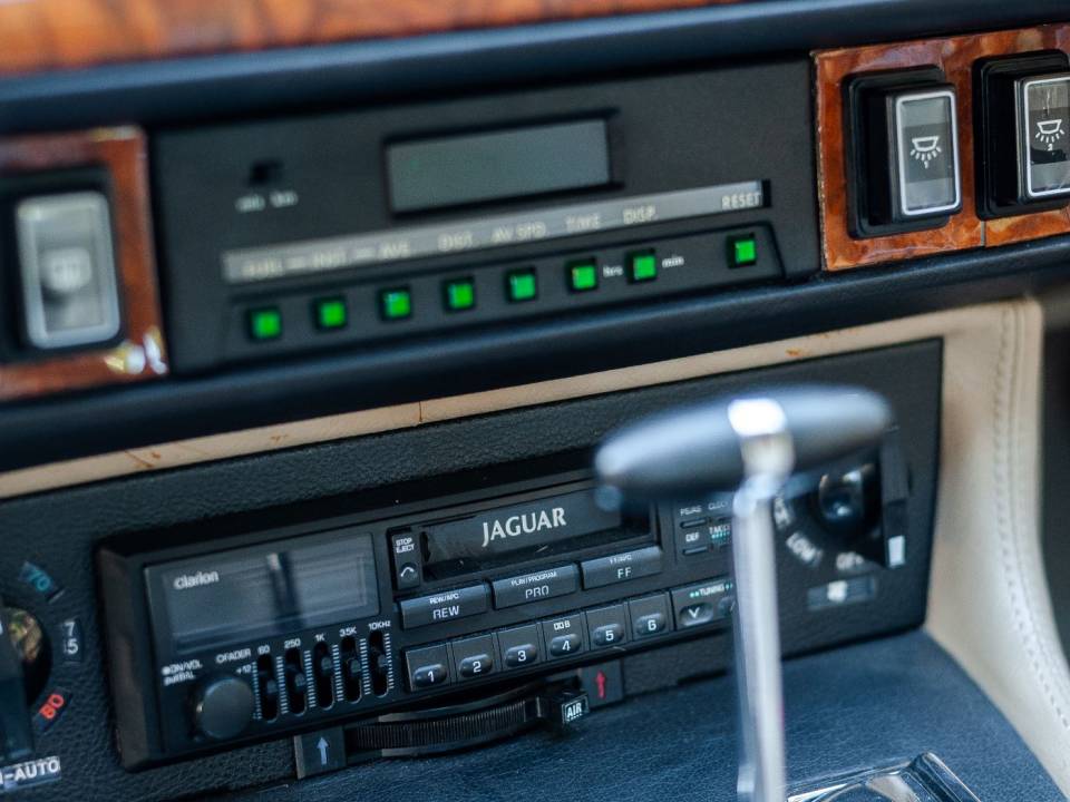 Bild 6/8 von Jaguar XJS 5.3 V12 (1990)