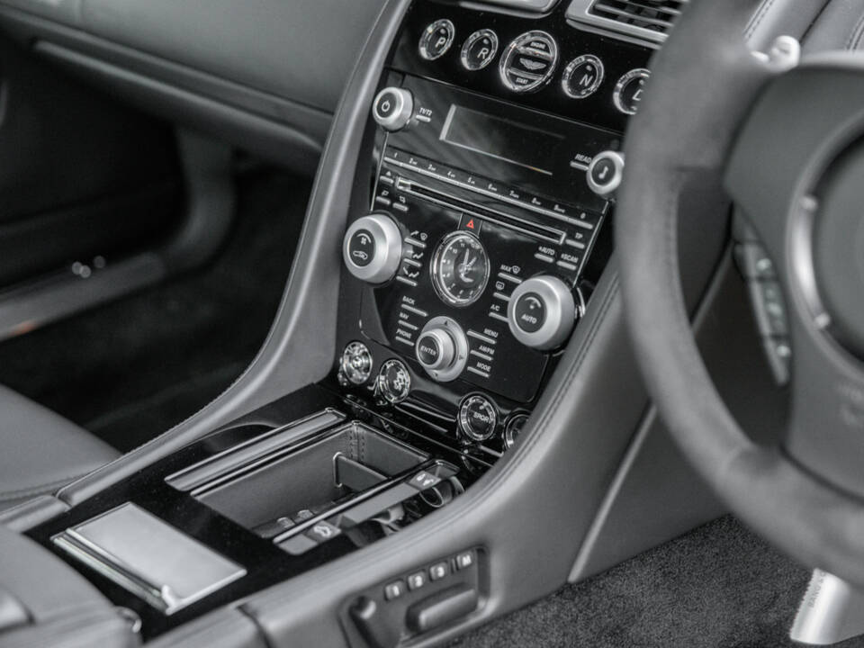 Bild 48/71 von Aston Martin DBS (2011)