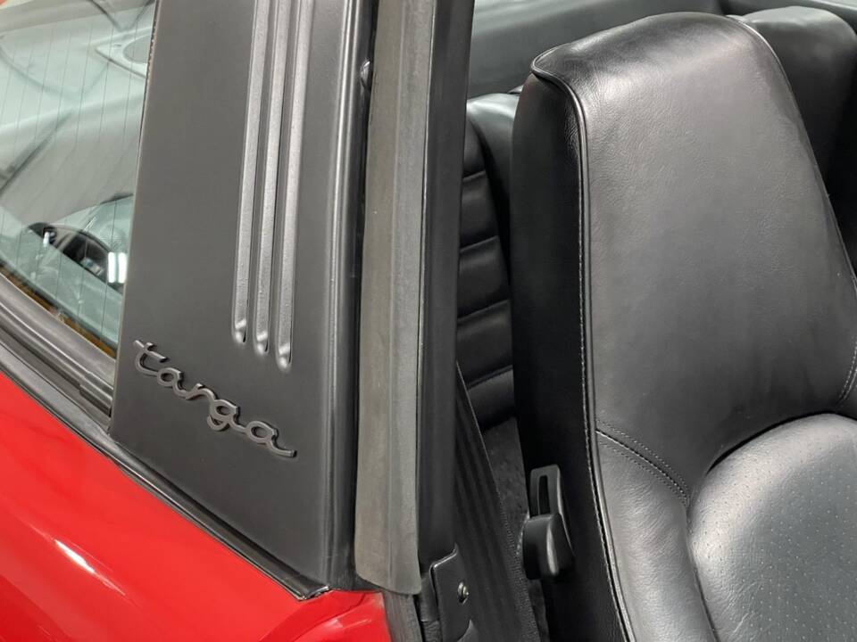 Bild 18/21 von Porsche 911 Carrera 3.2 (1987)