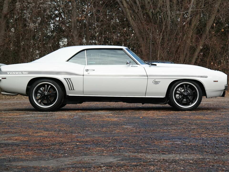 Image 4/20 of Chevrolet Camaro SS-350 (1969)