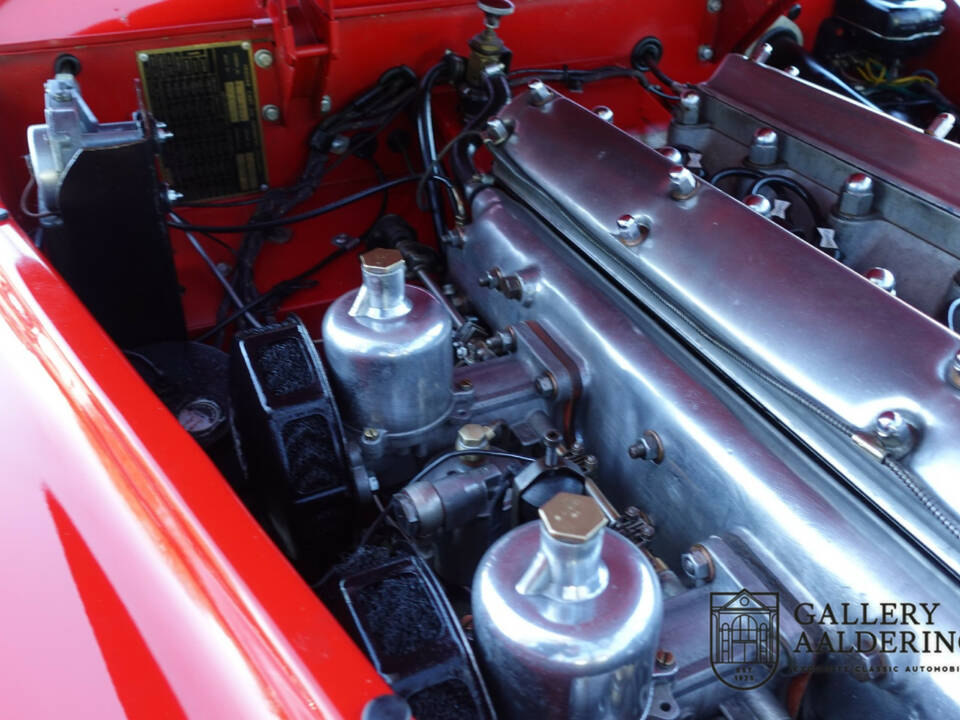 Image 8/50 of Jaguar XK 120 OTS (1954)