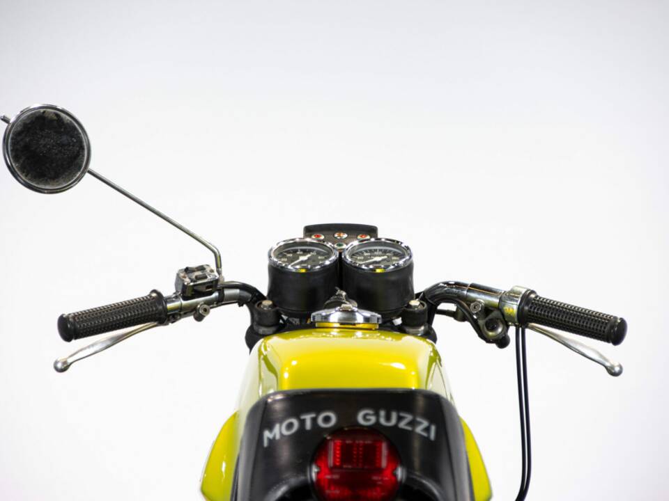 Imagen 32/50 de Moto Guzzi V7 Sport (1972)