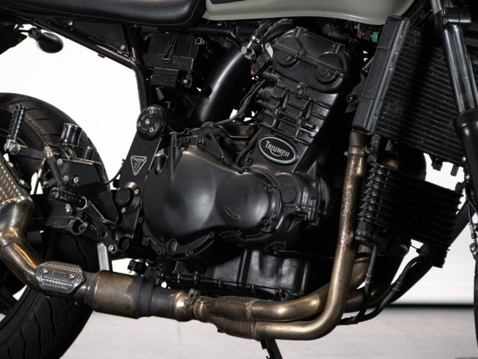 Afbeelding 25/50 van Triumph Trident 900 (1994)