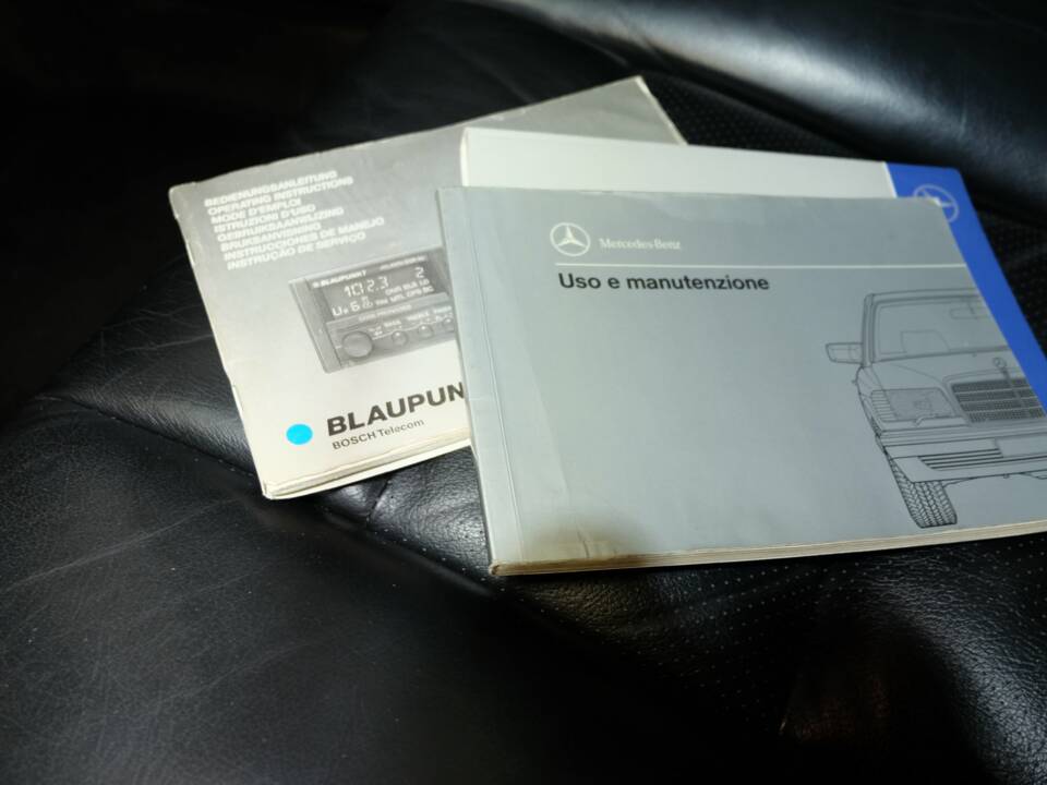 Image 26/34 of Mercedes-Benz 500 SEC (1991)