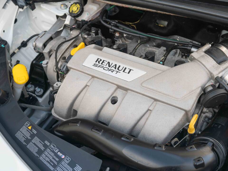 Imagen 53/58 de Renault Clio III 1.4 16V (2010)