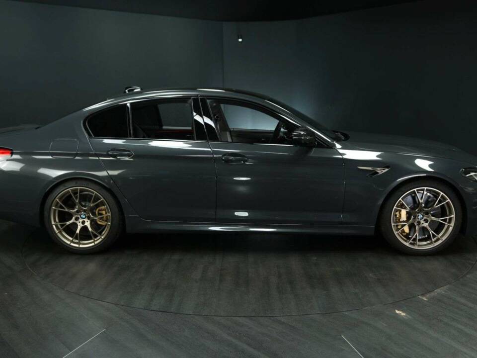 Image 7/50 of BMW M5 xDrive (2022)