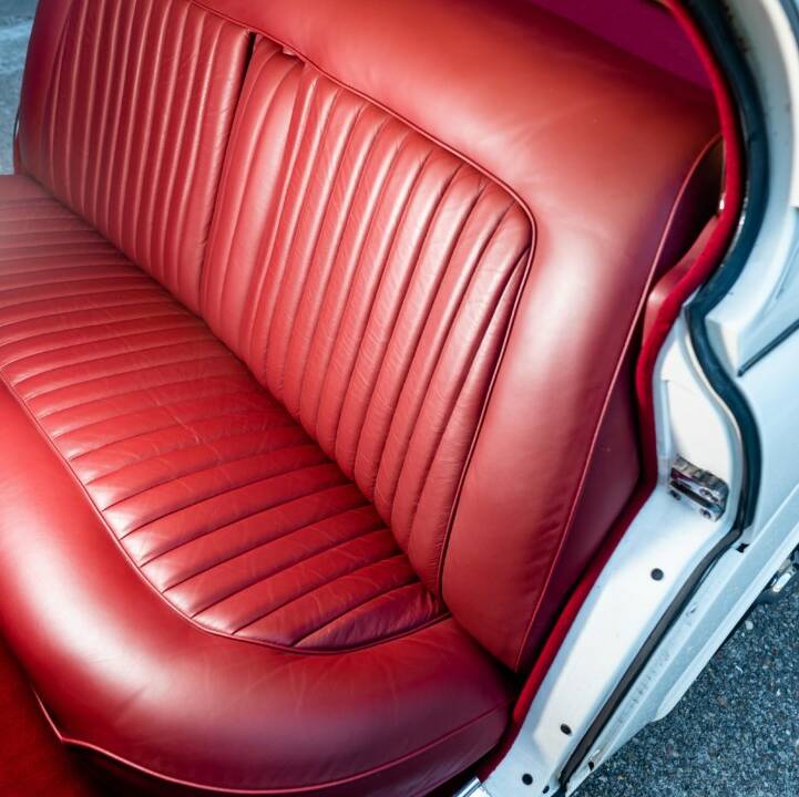 Image 42/50 de Jaguar Mk II 3.8 (1963)