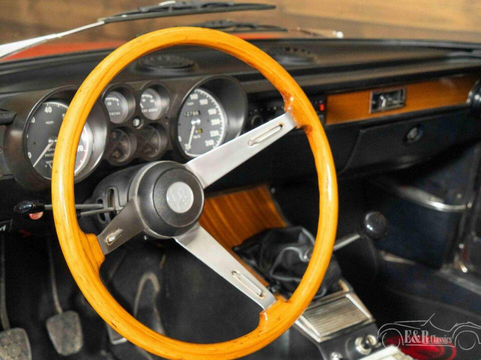 Image 12/19 of Alfa Romeo Giulia 1600 GT Junior (1975)