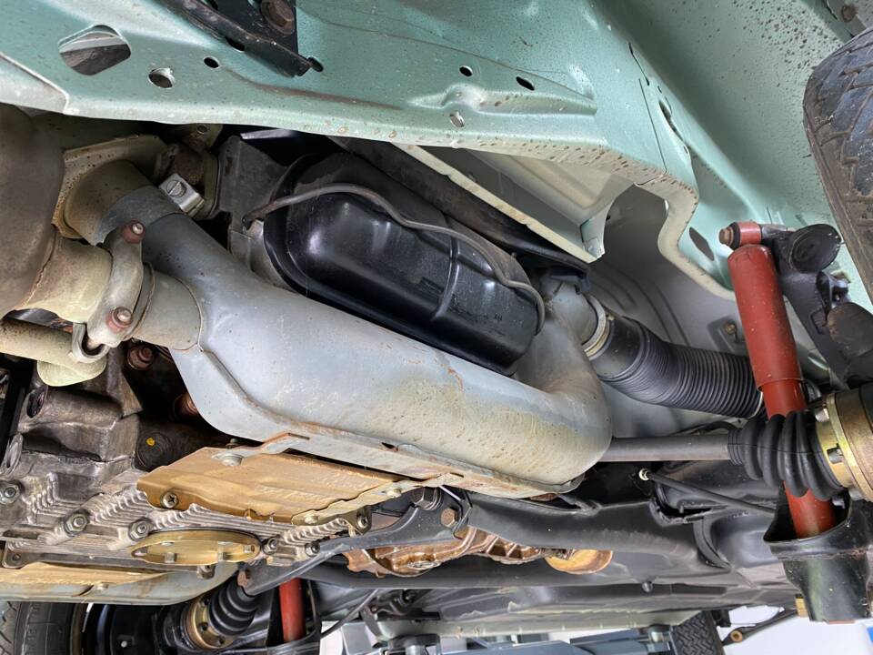 Image 55/96 of Volkswagen Beetle 1303 (1980)