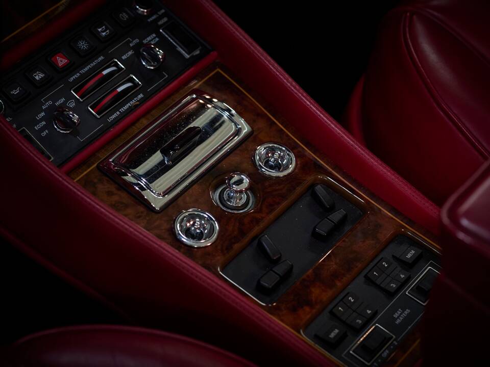 Imagen 60/100 de Rolls-Royce Corniche IV (1995)