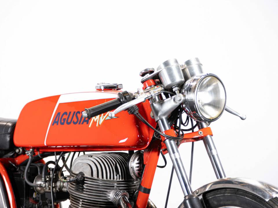 Image 34/50 of MV Agusta 350 S (1972)
