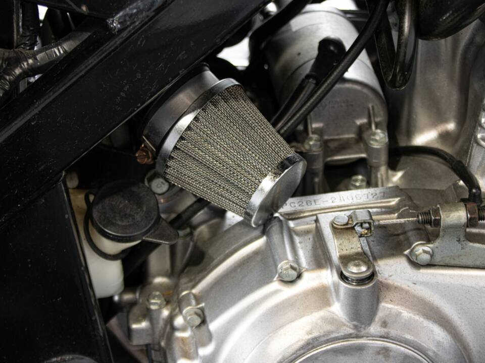 Image 38/48 of Honda CB 500E (1999)