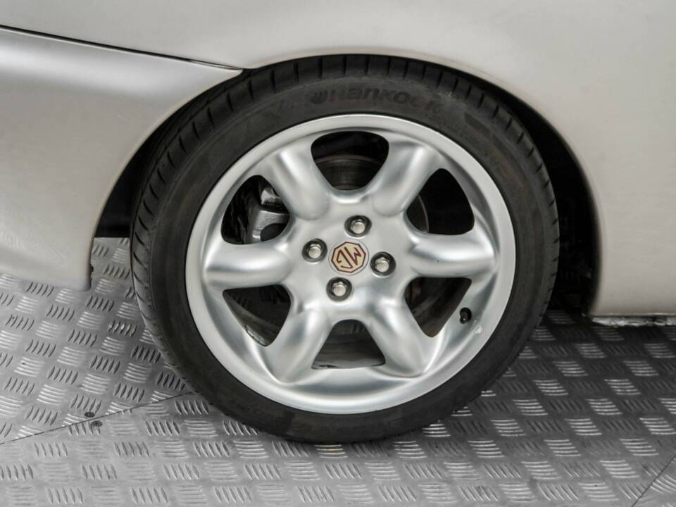 Immagine 31/50 di MG F 1.8i VVC (2000)