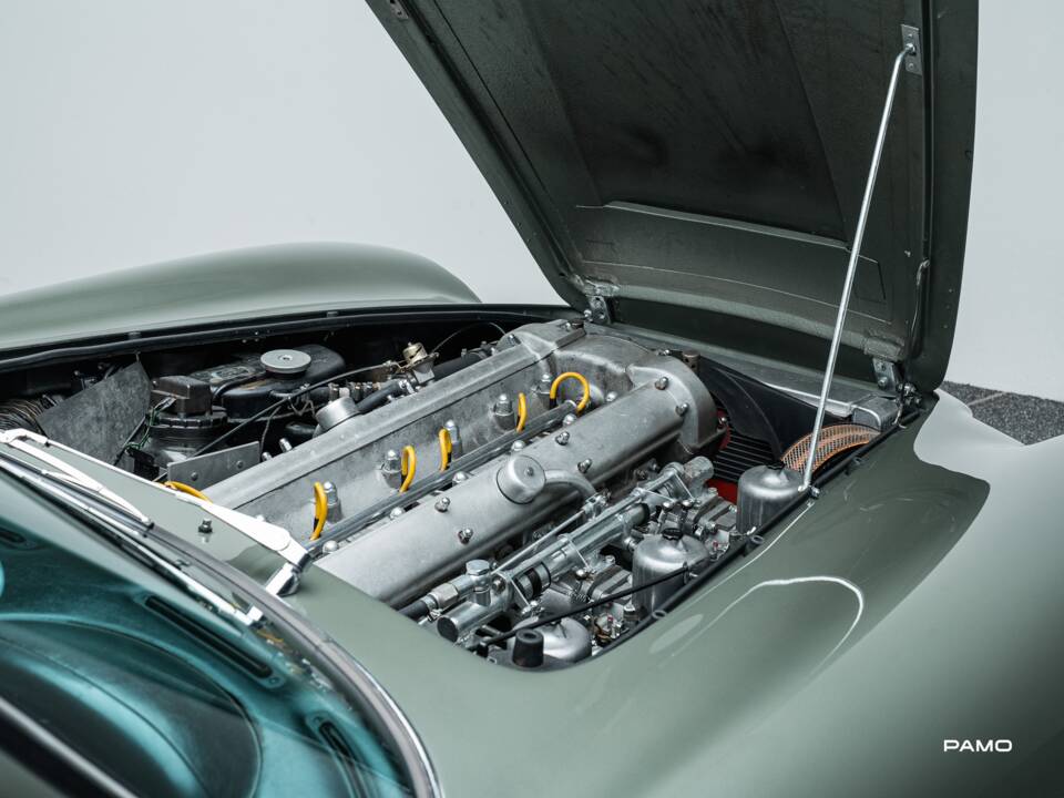 Bild 36/40 von Aston Martin DB 6 (1965)