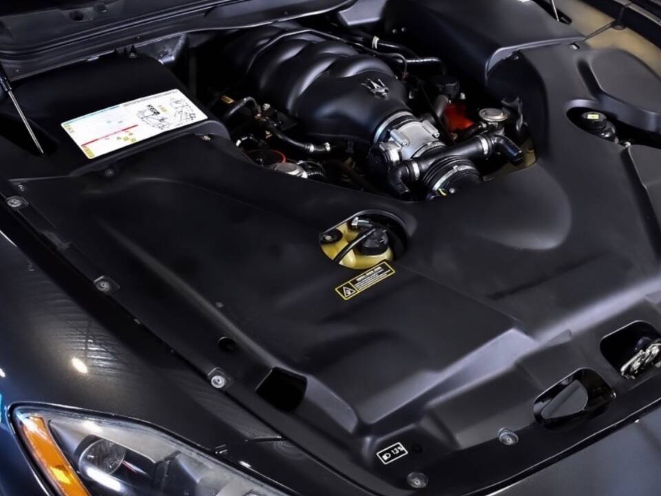 Bild 53/59 von Maserati GranCabrio 4.7 (2010)