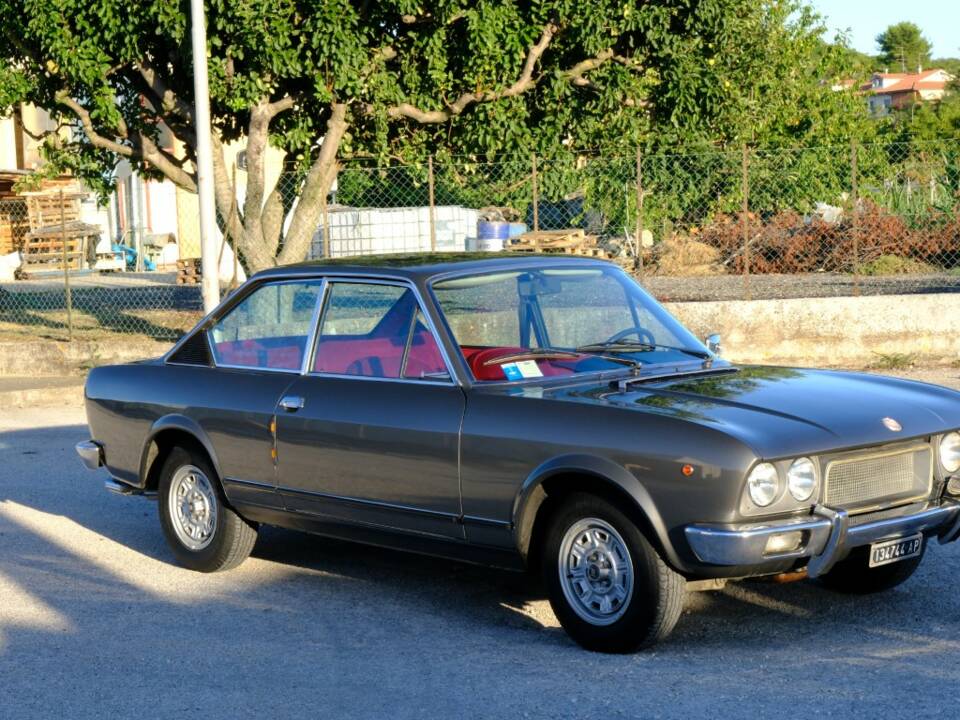 Image 11/23 of FIAT 124 Sport Coupe (1973)