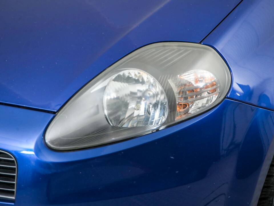 Bild 22/50 von FIAT Grande Punto 1.4 (2009)