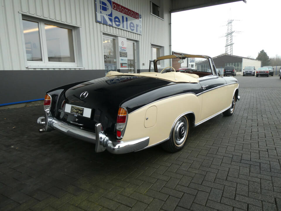 Imagen 4/25 de Mercedes-Benz 220 S Cabriolet (1957)