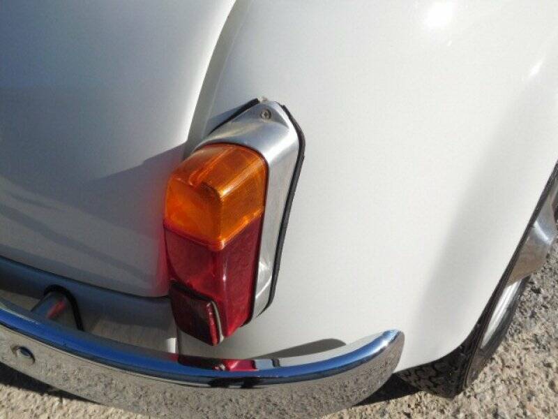 Image 18/52 of FIAT 500 D (1963)