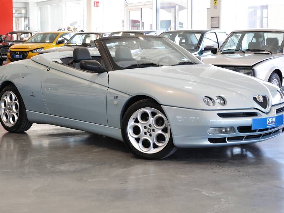 Immagine 3/41 di Alfa Romeo Spider 3.0 V6 12V (2000)