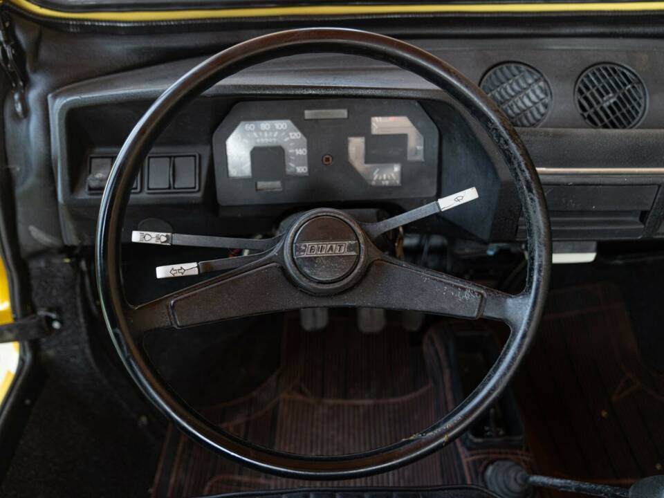 Immagine 37/50 di FIAT 127 Moretti Midimaxi 900 (1980)