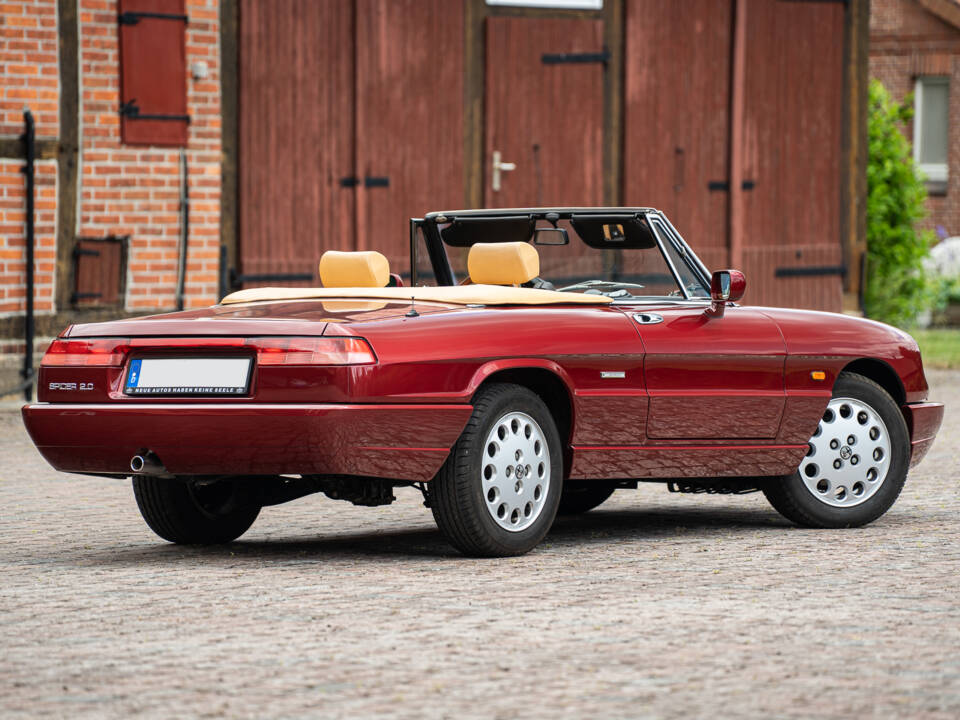 Image 18/42 of Alfa Romeo 2.0 Spider (1990)