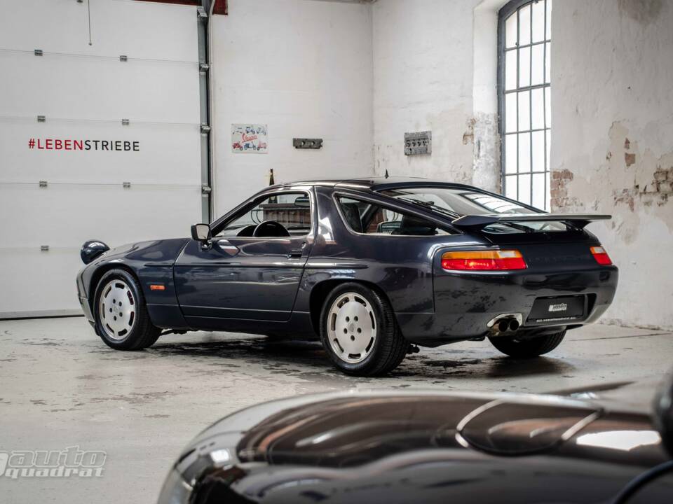 Immagine 2/10 di Porsche 928 S4 (1988)