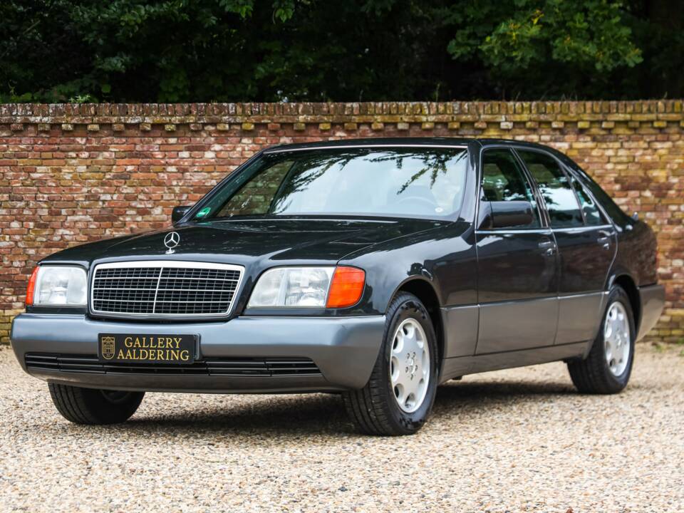 Bild 15/50 von Mercedes-Benz 400 SE (1991)