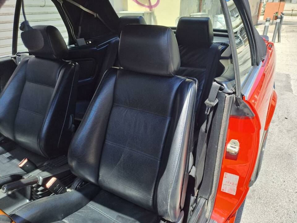 Immagine 35/50 di BMW 320i (1989)
