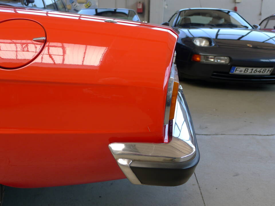 Image 20/36 of Alfa Romeo 2000 Spider Veloce (1982)