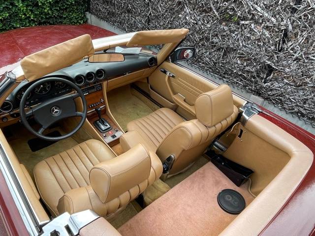 Bild 48/50 von Mercedes-Benz 380 SL (1983)
