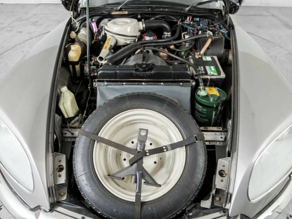 Image 46/50 of Citroën D Spécial (1971)