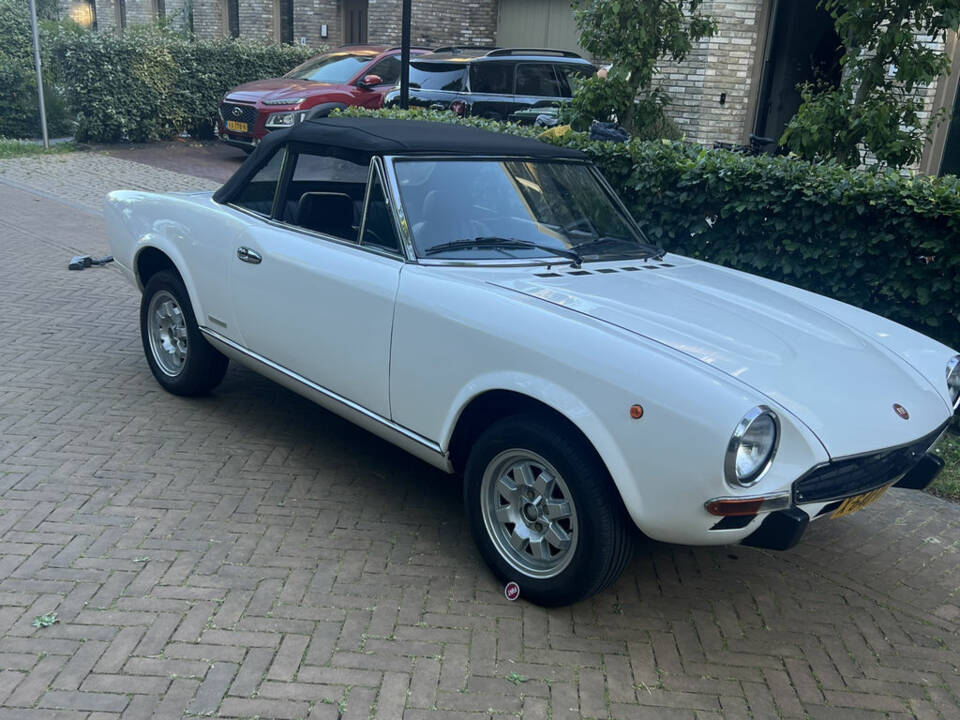 Bild 2/5 von FIAT 124 Spider CS2 (1979)